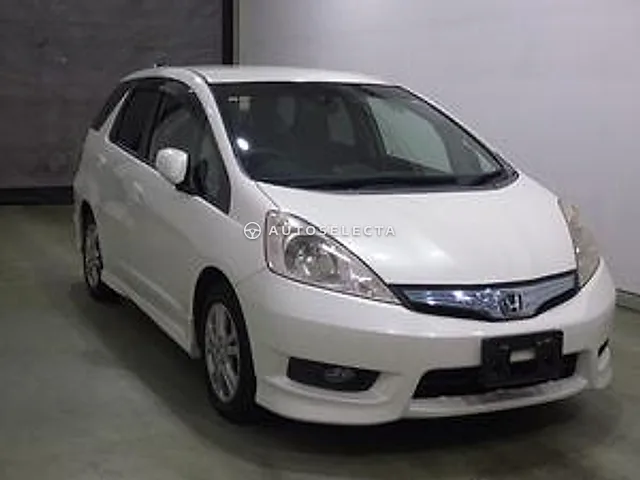 Honda Fit Shuttle 2011, auction grade 4