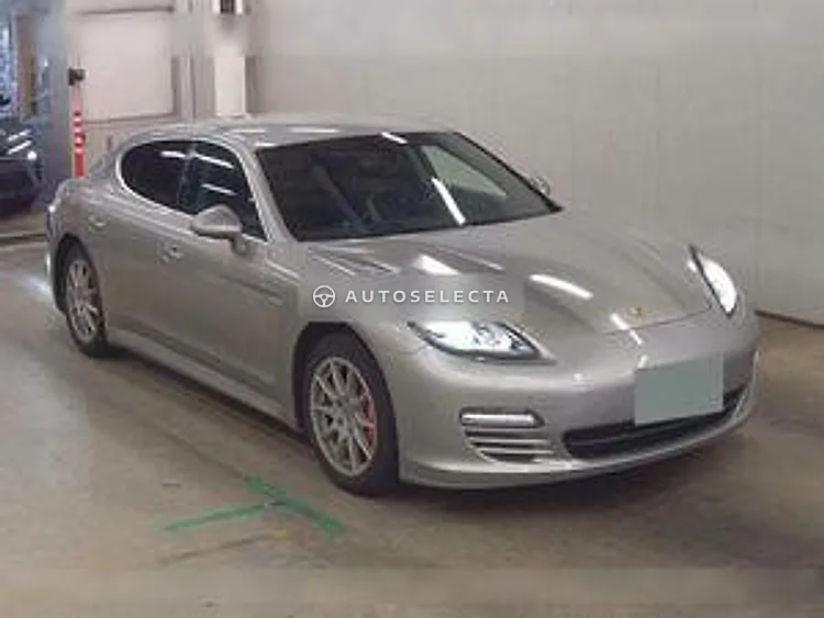 Porsche Panamera 2011, photo 1 of 1