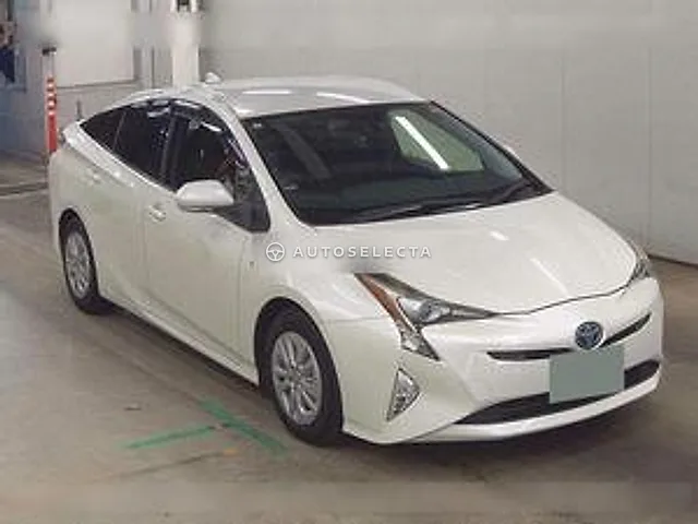 Toyota Prius 2017, auction grade 4