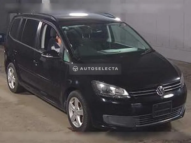 Volkswagen Golf Touran 2015, auction grade 3.5