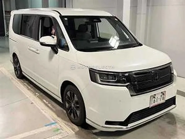 Honda Stepwgn Spada 2022, auction grade 4.5