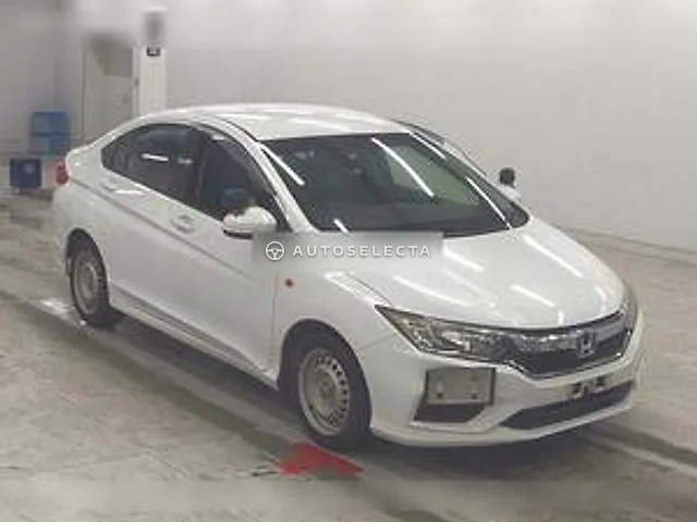 Honda Grace 2017, auction grade 4