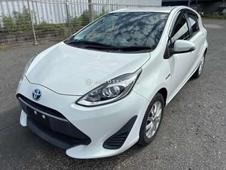 Toyota Aqua 2017, photo 1 of 1