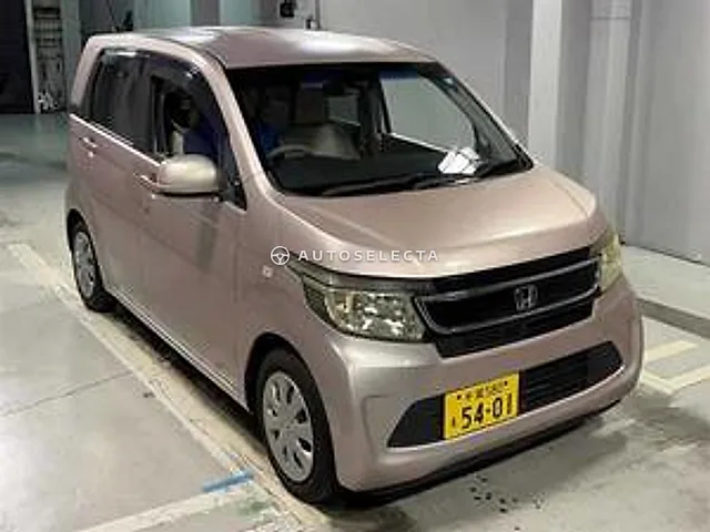 Honda N-WGN 2014, auction grade 3.5