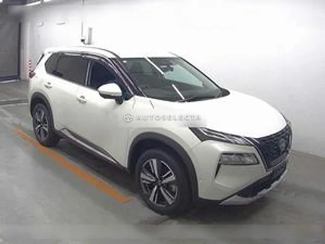 Nissan X-Trail 2023, auction grade 5