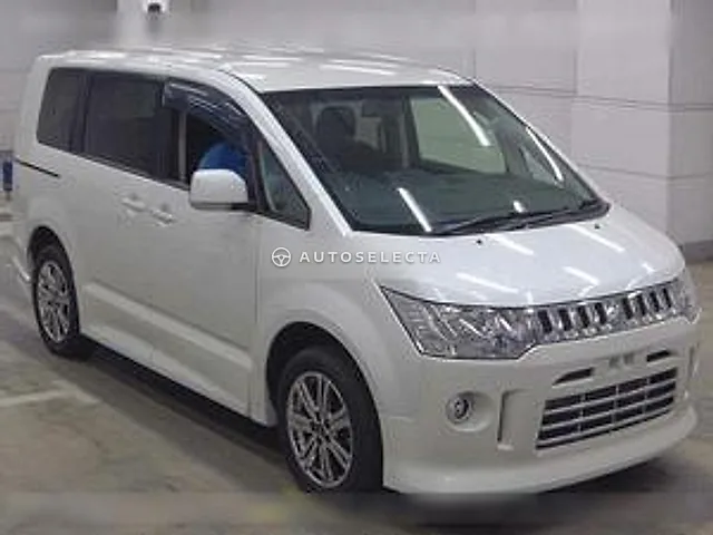 Mitsubishi Delica D:5 2018, auction grade 4