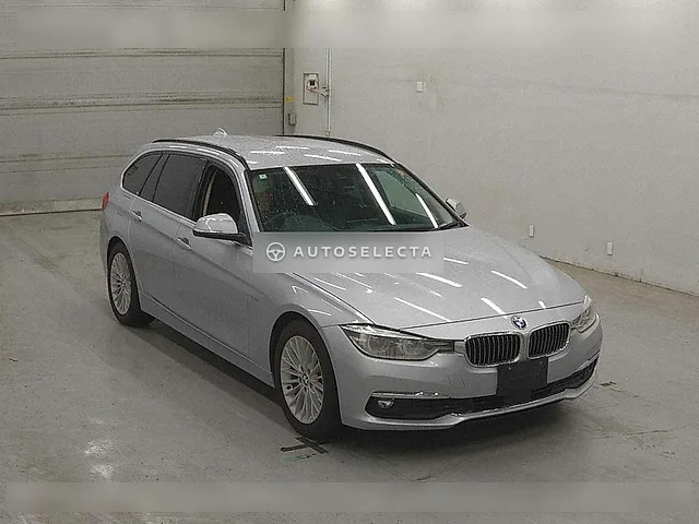 BMW 3 Series 2016, auction grade 4.5