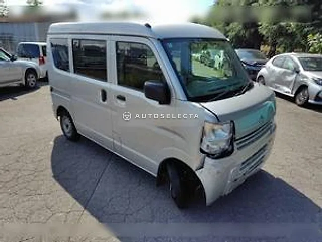 Nissan NV100 Clipper 2021