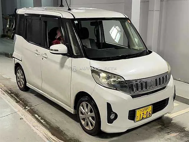 Mitsubishi eK Space 2016, auction grade R