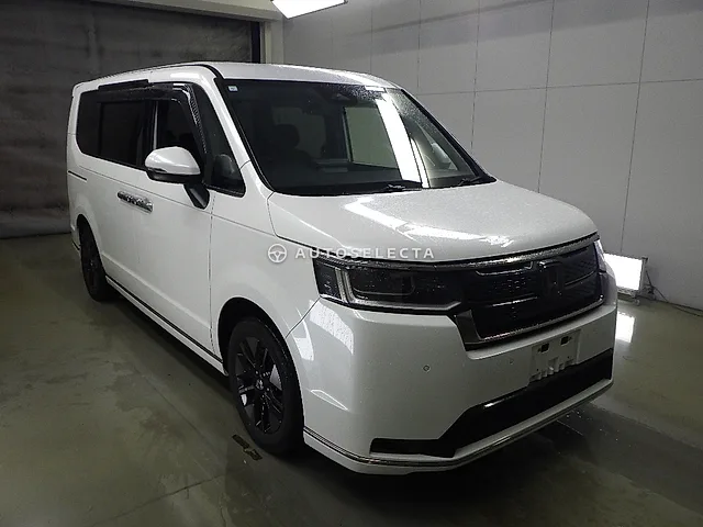 Honda Stepwgn Spada 2023, auction grade 4