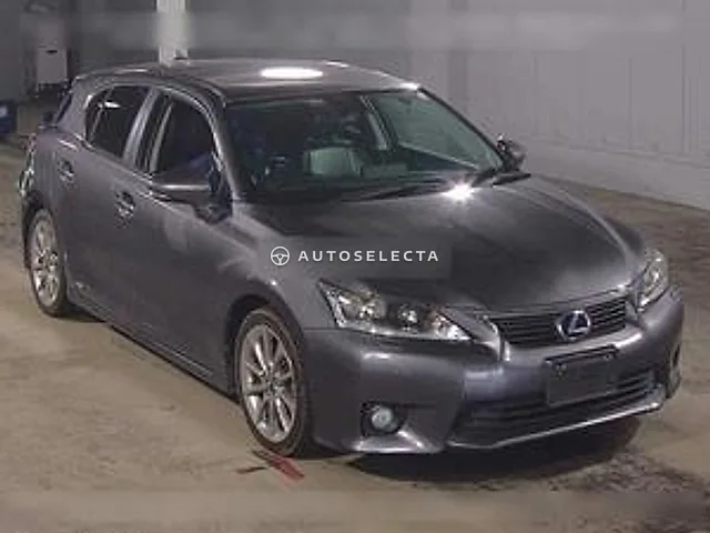 Lexus CT 2013, auction grade 3.5