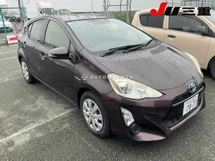 Toyota Aqua 2016, photo 1 of 1