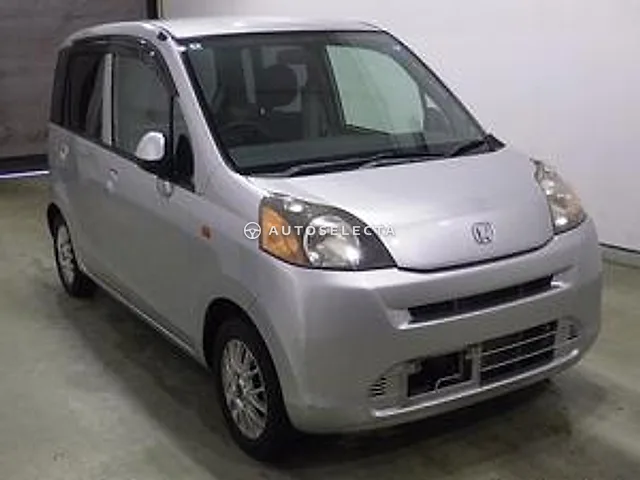 Honda Life 2010, auction grade 3