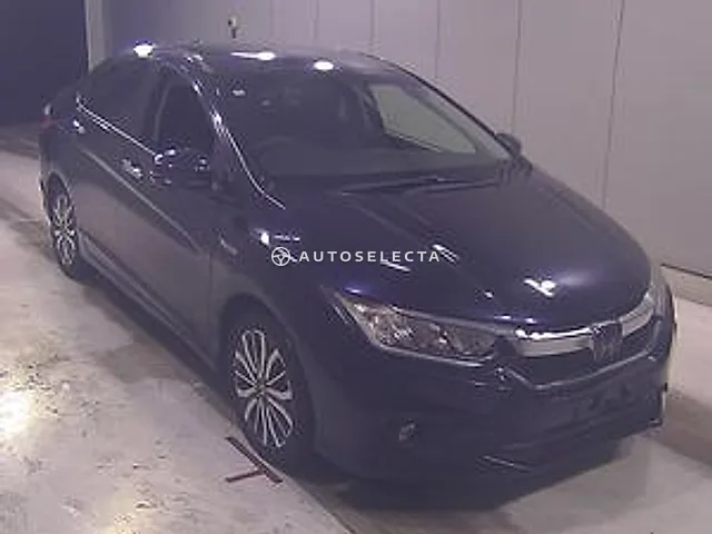 Honda Grace 2018, auction grade 3.5