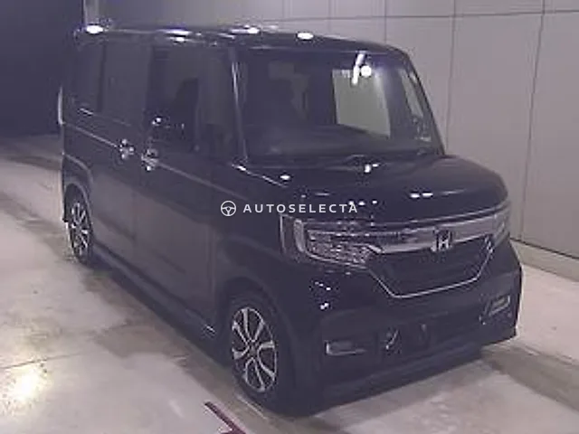 Honda N-BOX 2017, auction grade R