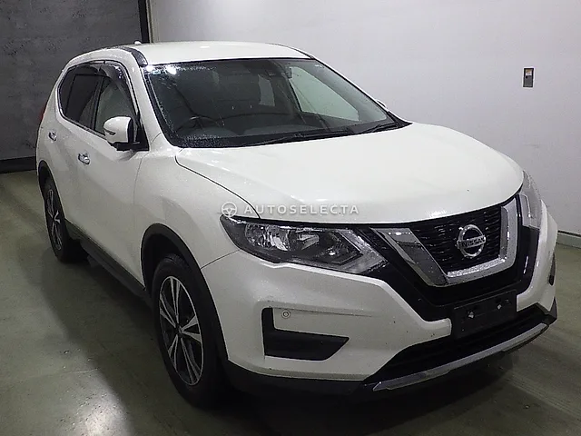 Nissan X-Trail 2017, auction grade R