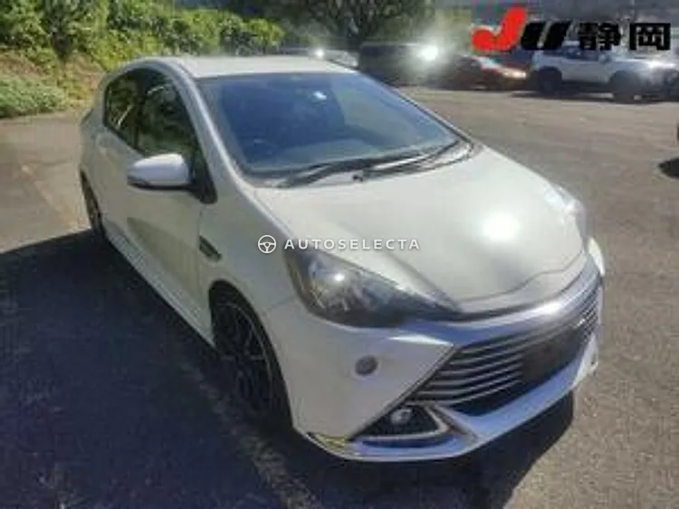 Toyota Aqua 2015, photo 1 of 1