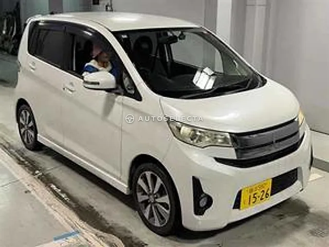 Mitsubishi eK Custom 2013, auction grade 3.5