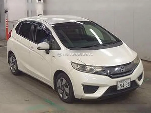 Honda Fit Hybrid 2015, auction grade 3.5