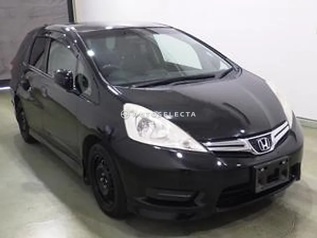 Honda Fit Shuttle 2011, auction grade 3