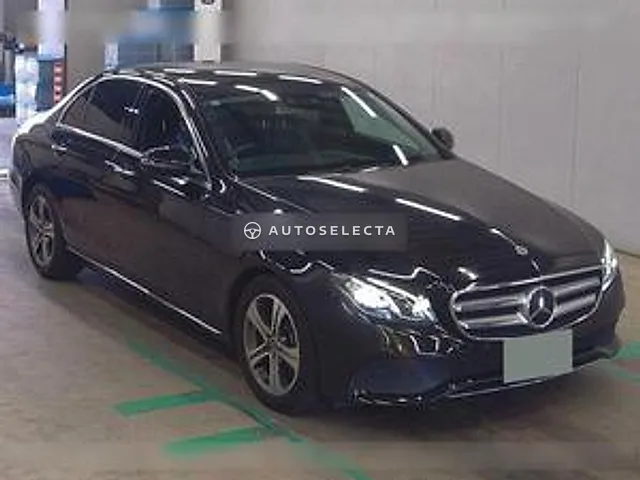 Mercedes-Benz E-Class 2019, auction grade 4