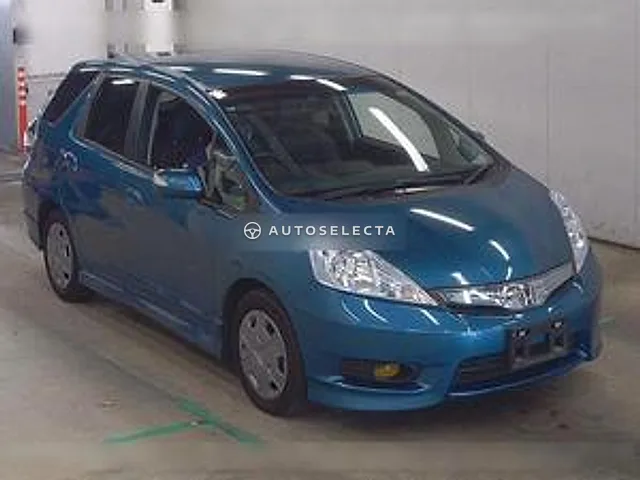 Honda Fit Shuttle Hybrid 2011, auction grade 4