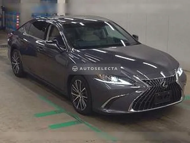 Lexus ES 2023, auction grade 5