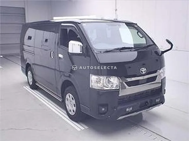 Toyota Hiace 2023, auction grade R