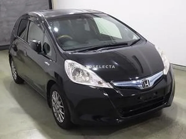 Honda Fit 2013, auction grade 3.5