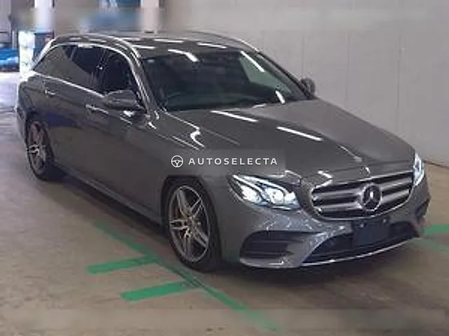 Mercedes-Benz E-Class Station Wagon 2018, auction grade 4.5