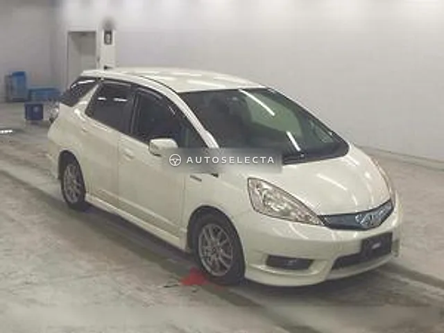 Honda Fit Shuttle Hybrid 2012, auction grade 4