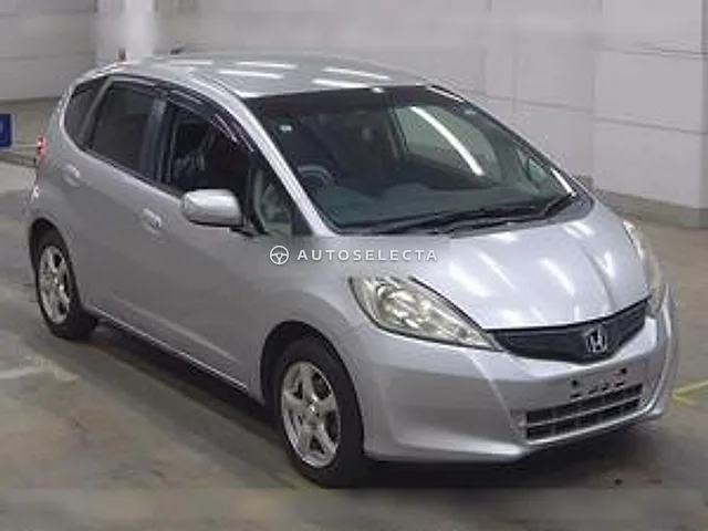 Honda Fit 2013, auction grade R