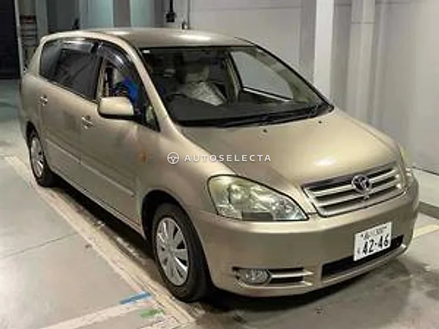 Toyota Ipsum 2003, auction grade 3