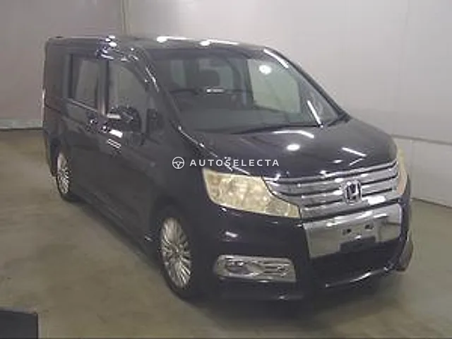 Honda Stepwgn Spada 2010, auction grade 3.5