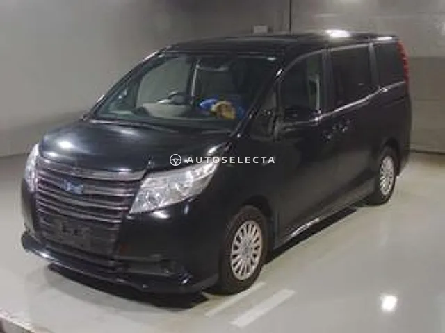 Toyota Noah 2015, auction grade RA