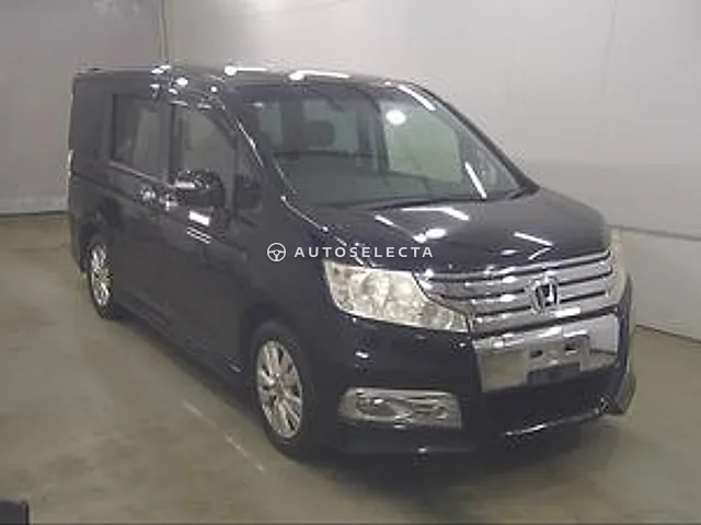 Honda Stepwgn Spada 2011, auction grade 3