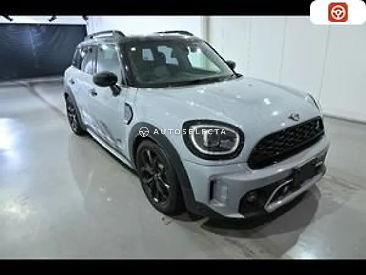 MINI 2024, photo 1 of 11