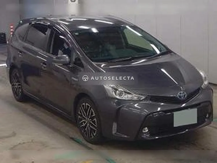 Toyota Prius Alpha 2016, photo 1 of 1