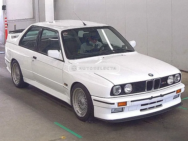 BMW M3 1988, auction grade R