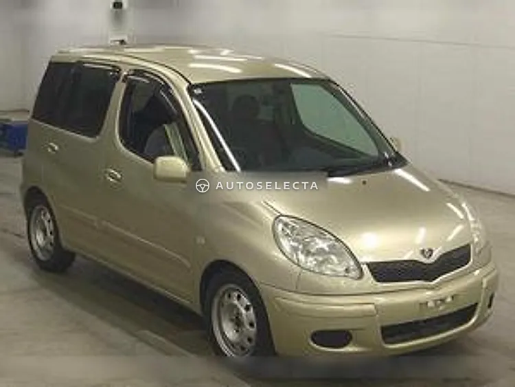 Toyota Funcargo 2004, photo 1 of 1