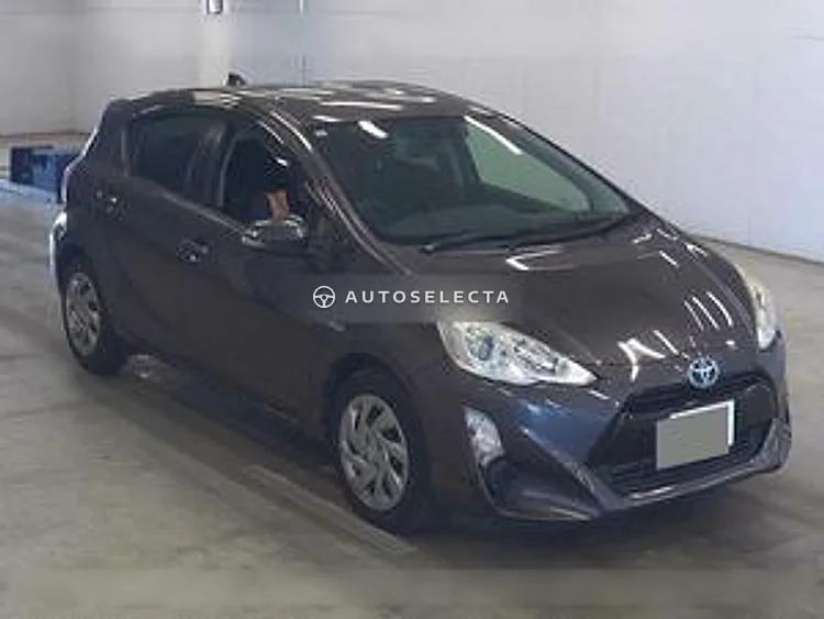Toyota Aqua 2016, photo 1 of 1