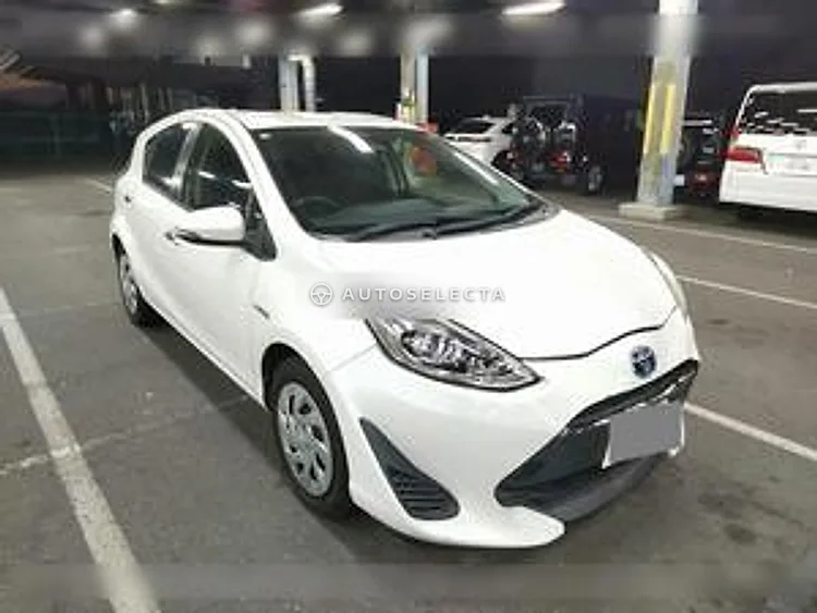Toyota Aqua 2018, photo 1 of 1