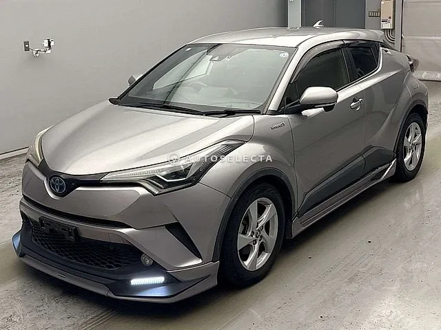 Toyota C-HR 2018, auction grade 3