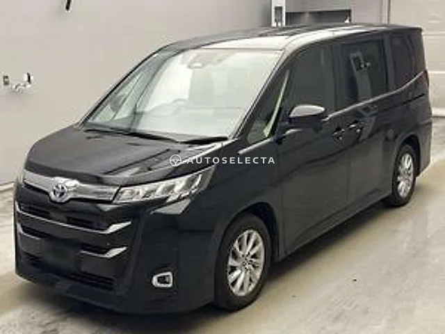 Toyota Noah 2023, auction grade 4