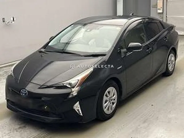 Toyota Prius 2017, auction grade 3.5