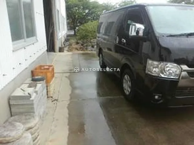 Toyota Hiace Van 2026, auction grade 5