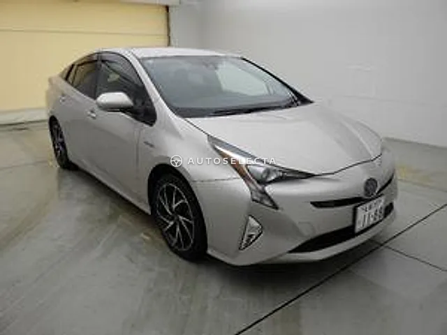 Toyota Prius 2016, auction grade 3.5