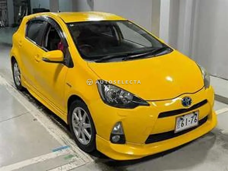 Toyota Aqua 2012, photo 1 of 1