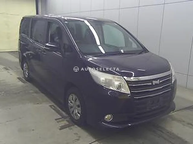 Toyota Noah 2014, auction grade 3.5