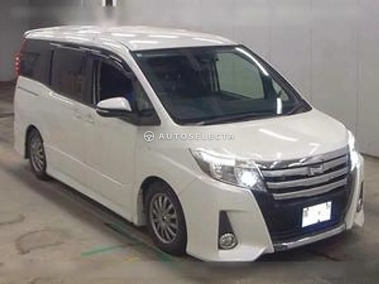 Toyota Noah 2016, photo 1 of 1